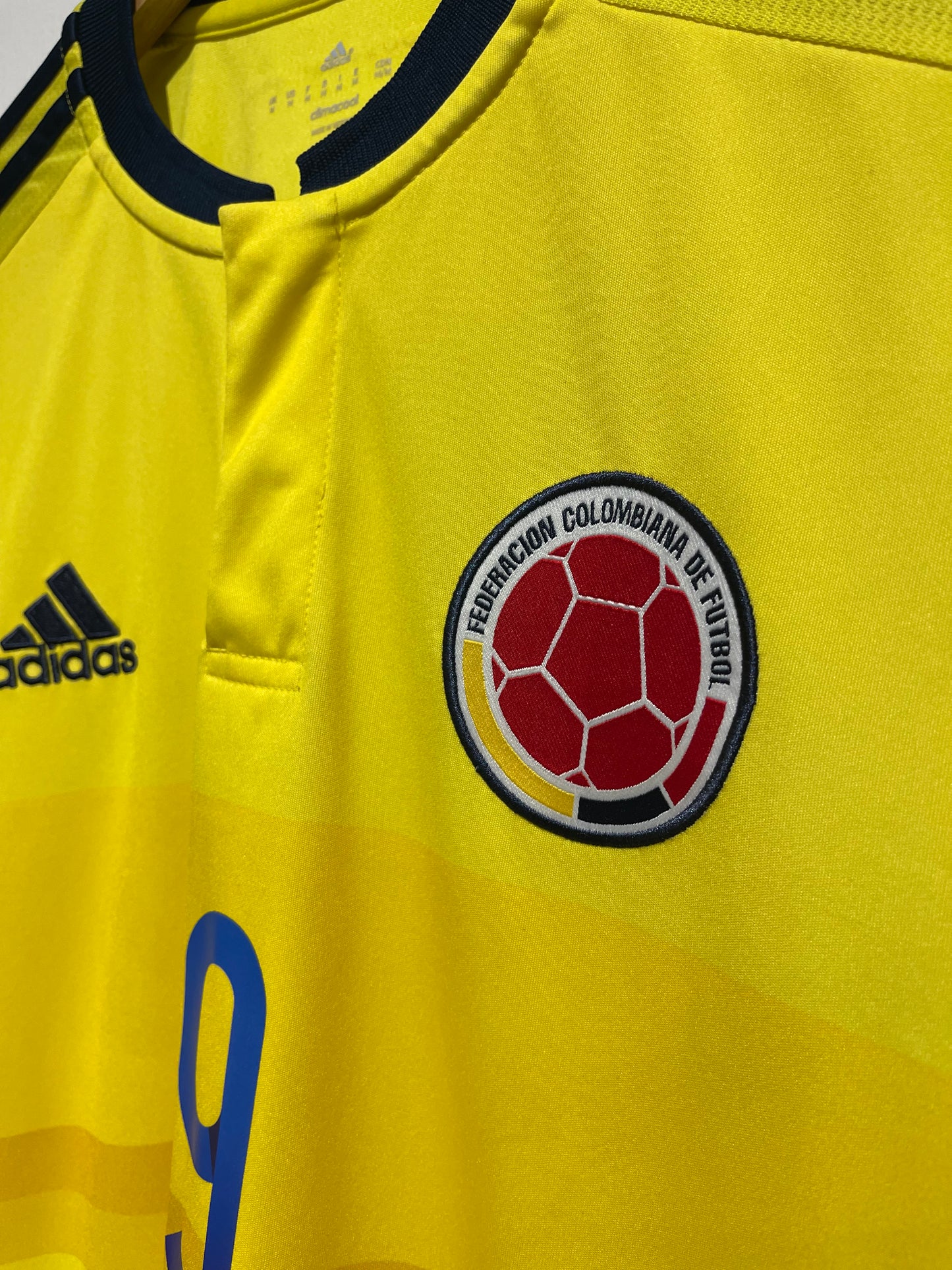Colombia 2014 Home Kit. #9 Falcao. (M)