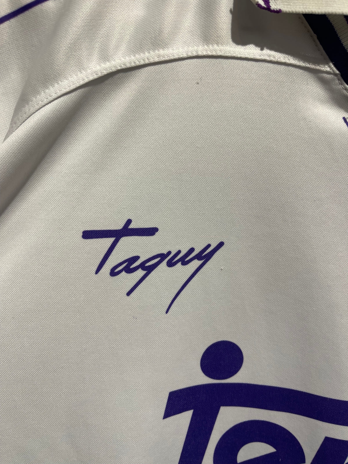 Real Madrid 1994-96 Taquy Home Kit. #10 Laudrup. (XL)