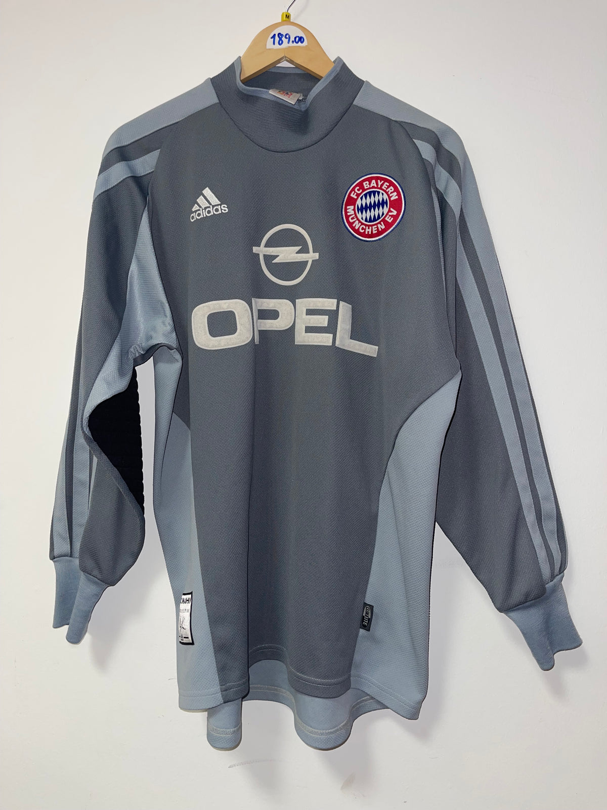 Bayern München 2001-02 GK. (M) #1 O. Kahn.
