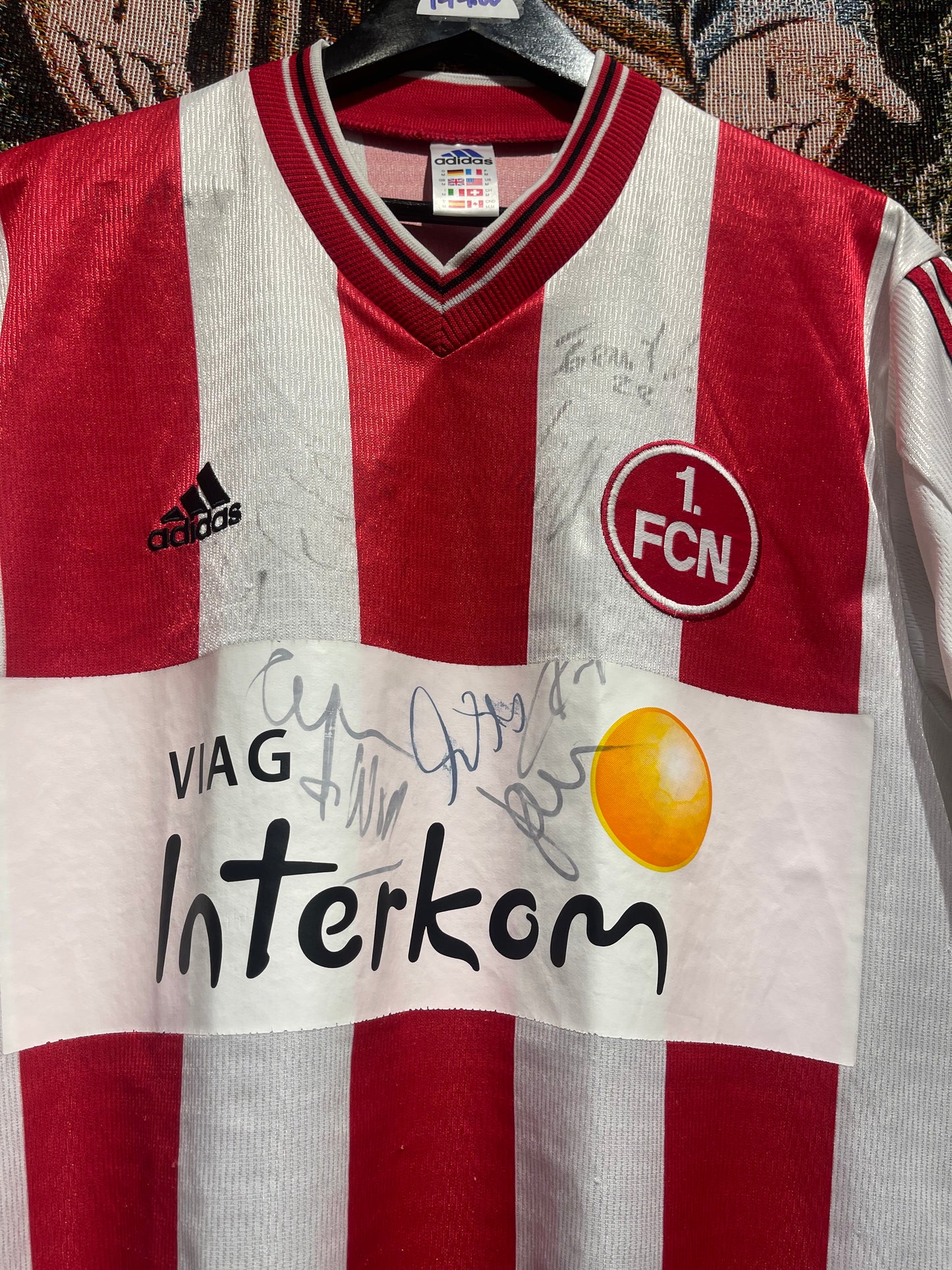 1. FC Nürnberg 1998-00 Away Kit.(M) (Signed)