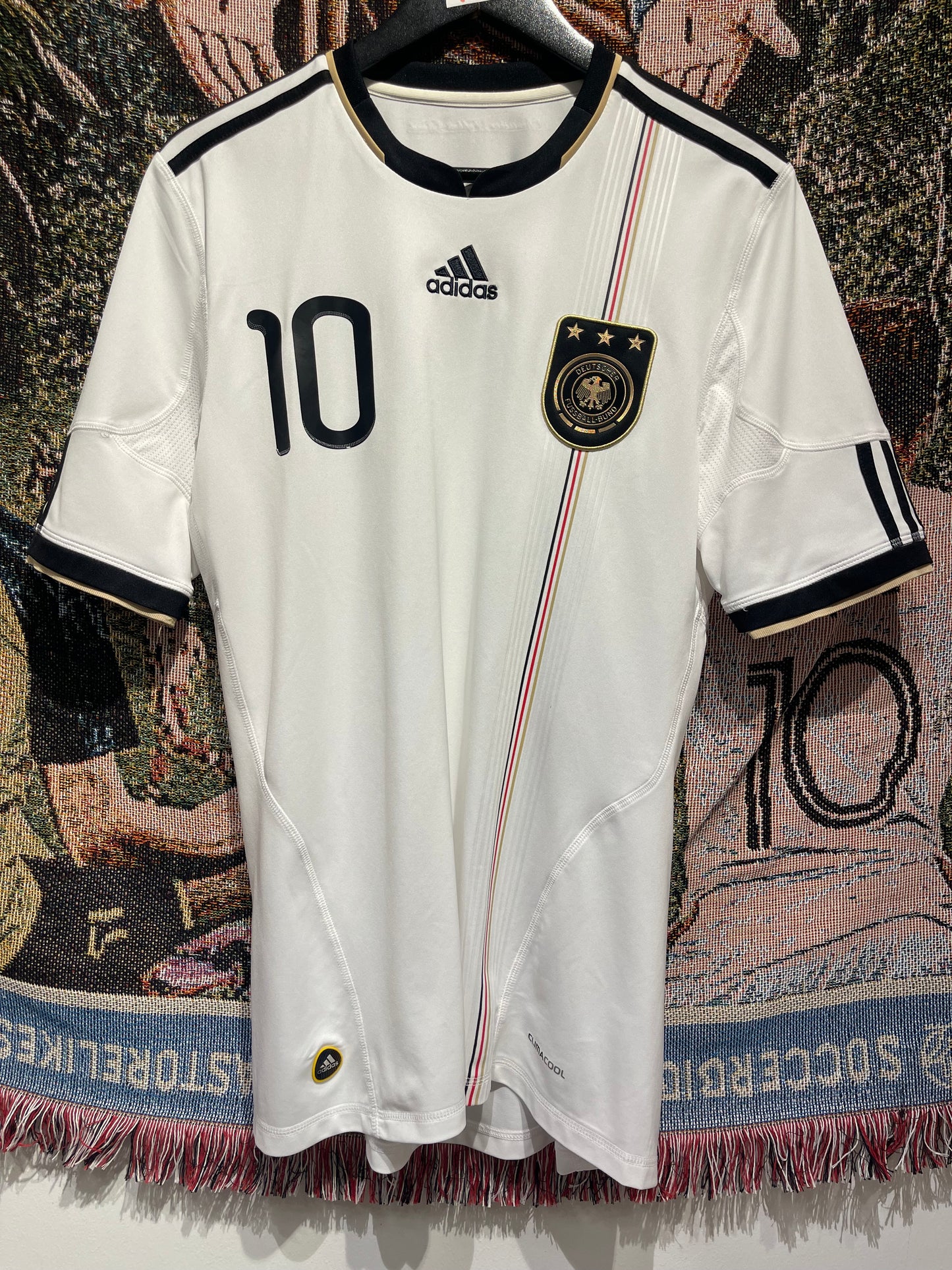 Deutschland 2010 Home Kit. (M) #10 Podolski.