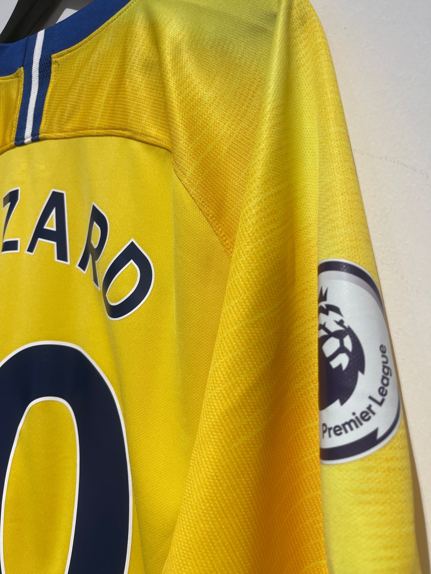 Chelsea FC 2018-19 Away Kit. #10 Hazard (XL)
