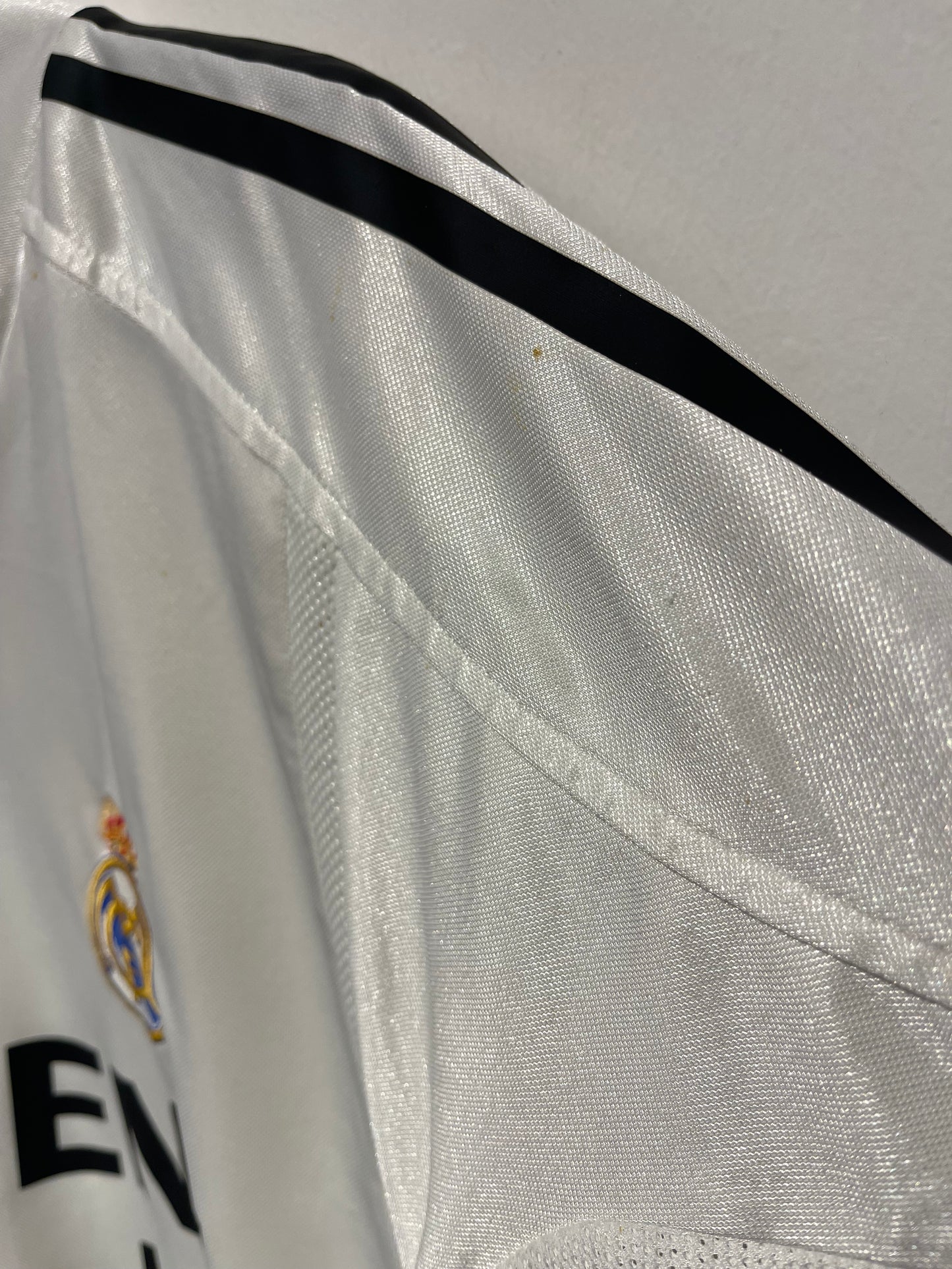 Real Madrid 2004-05 Home Kit. #5 Zidane. (M)