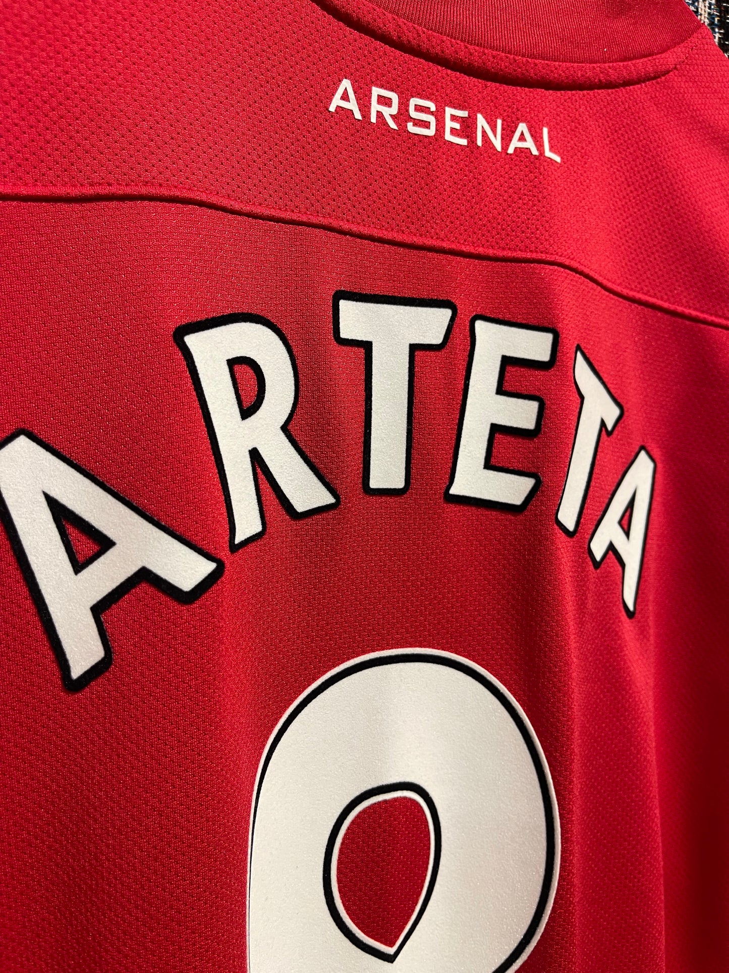 Arsenal 2011/12 Home Kit. #8 Arteta. (M)