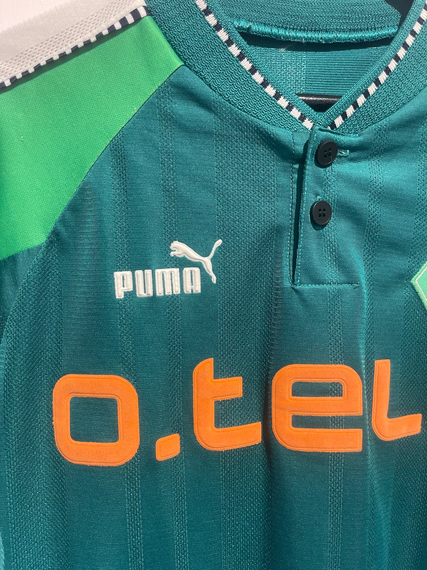 Werder Bremen 1997-98 Home Kit. (M)