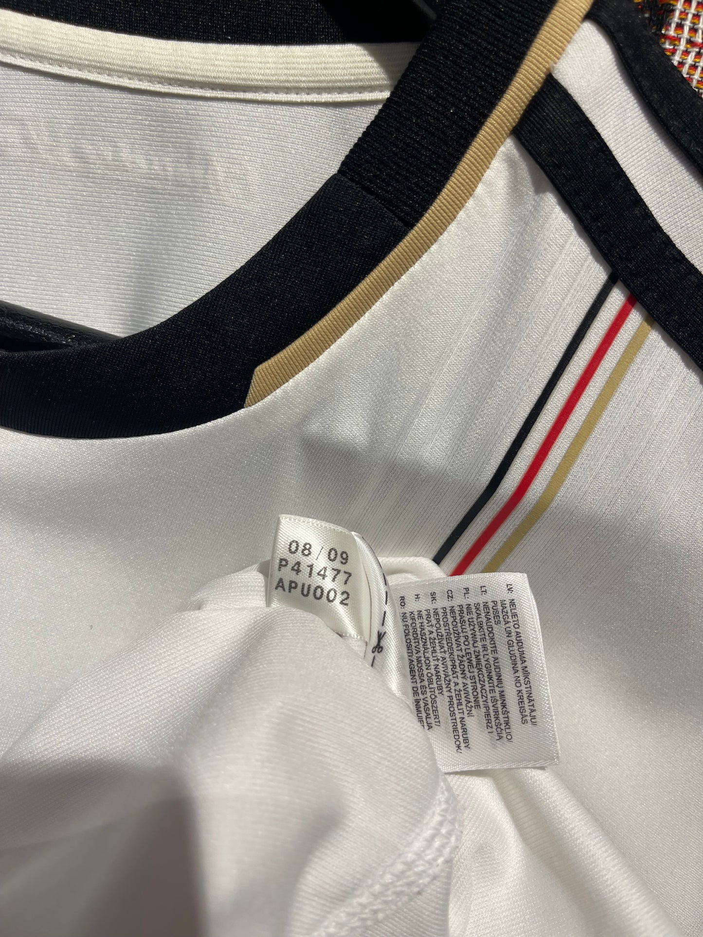 Deutschland 2010 Home Kit. (M) #10 Podolski.