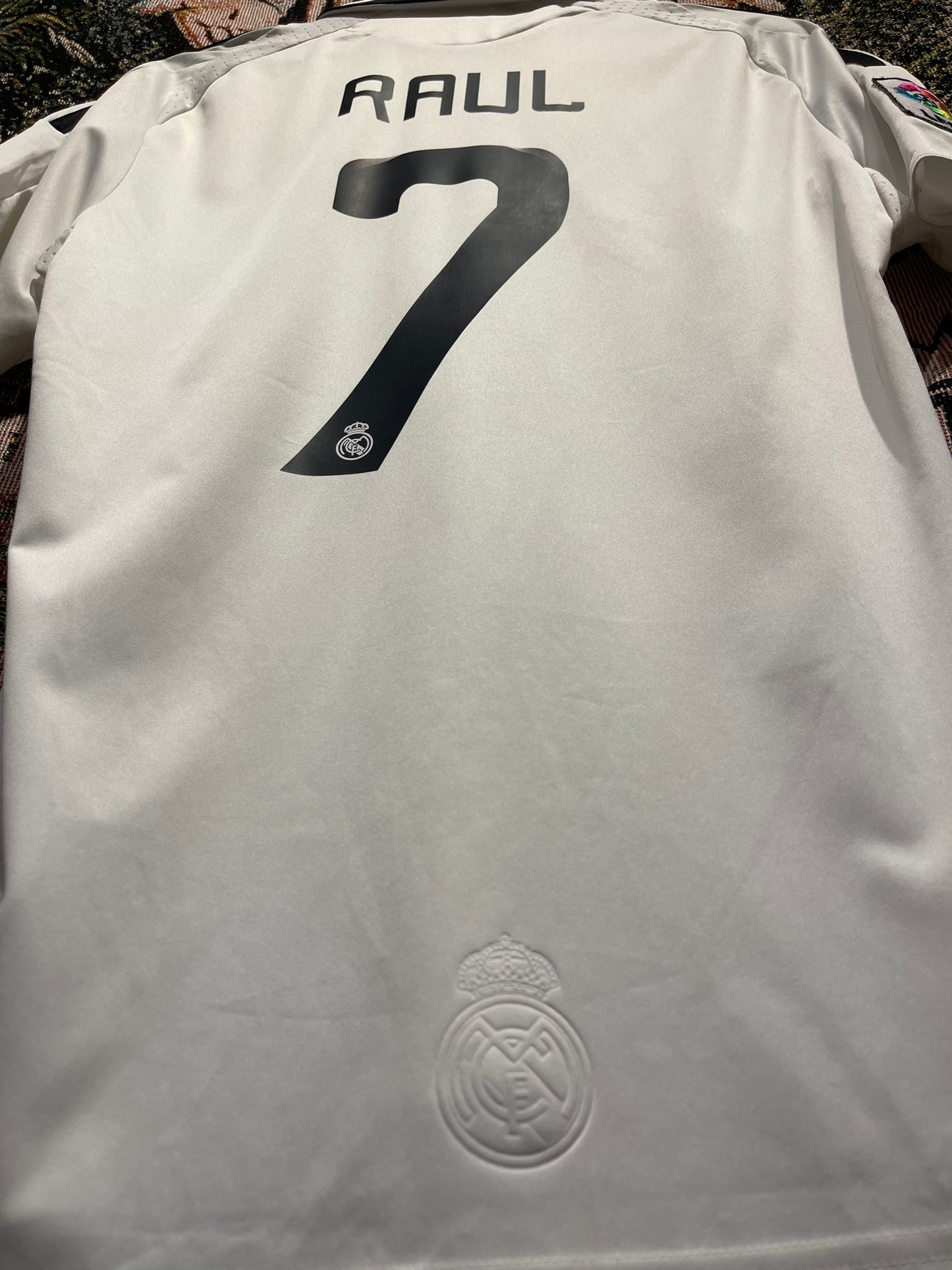 Real Madrid 2008-09 Home Kit. #7 Raul. (M)