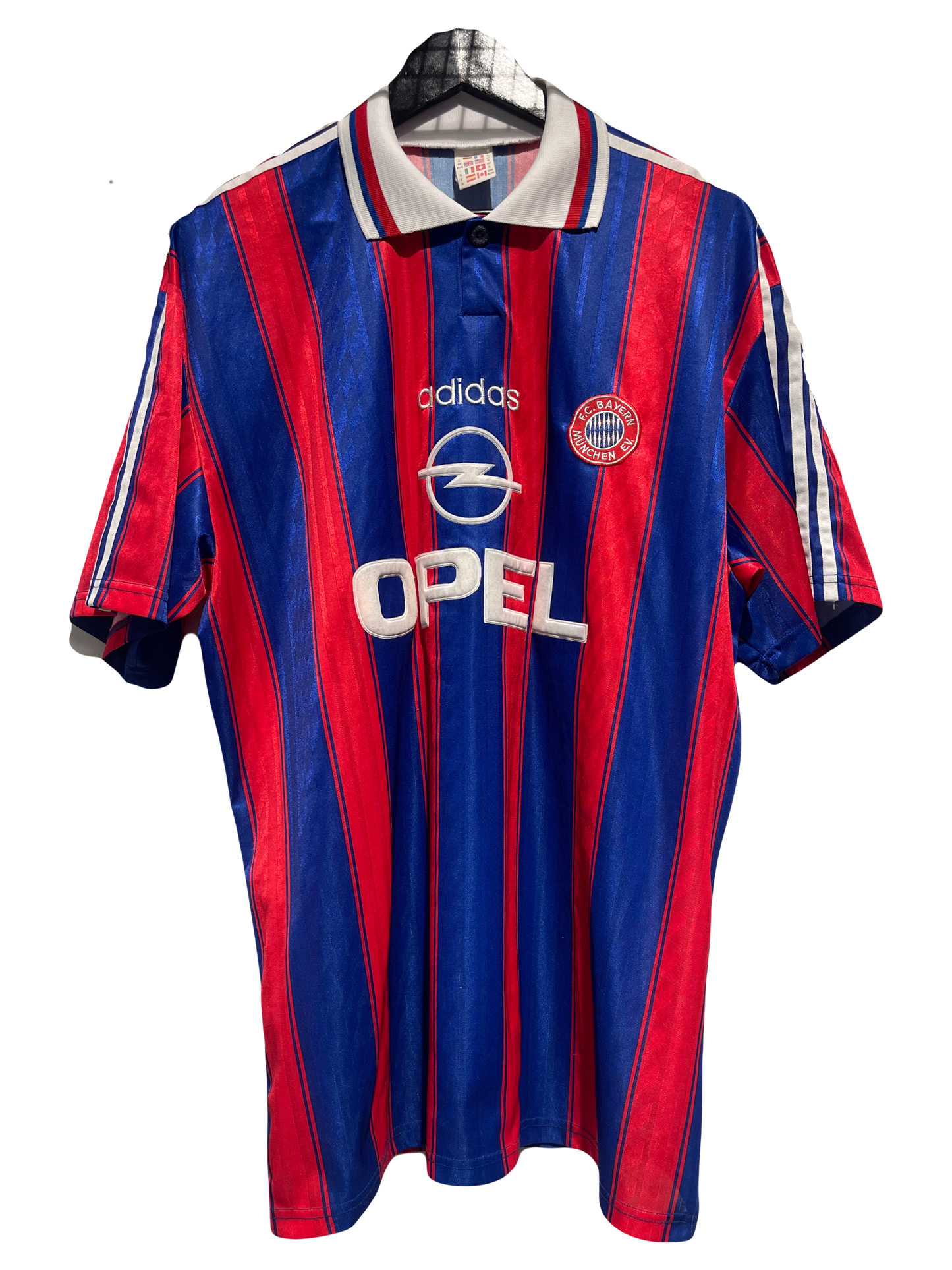 Bayern München 1995/1997 Home Kit. (#18 J. Klinsmann) (XL)