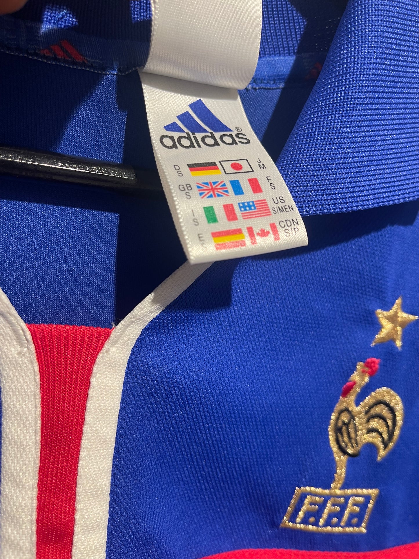 France 2000 Home Kit. (S)