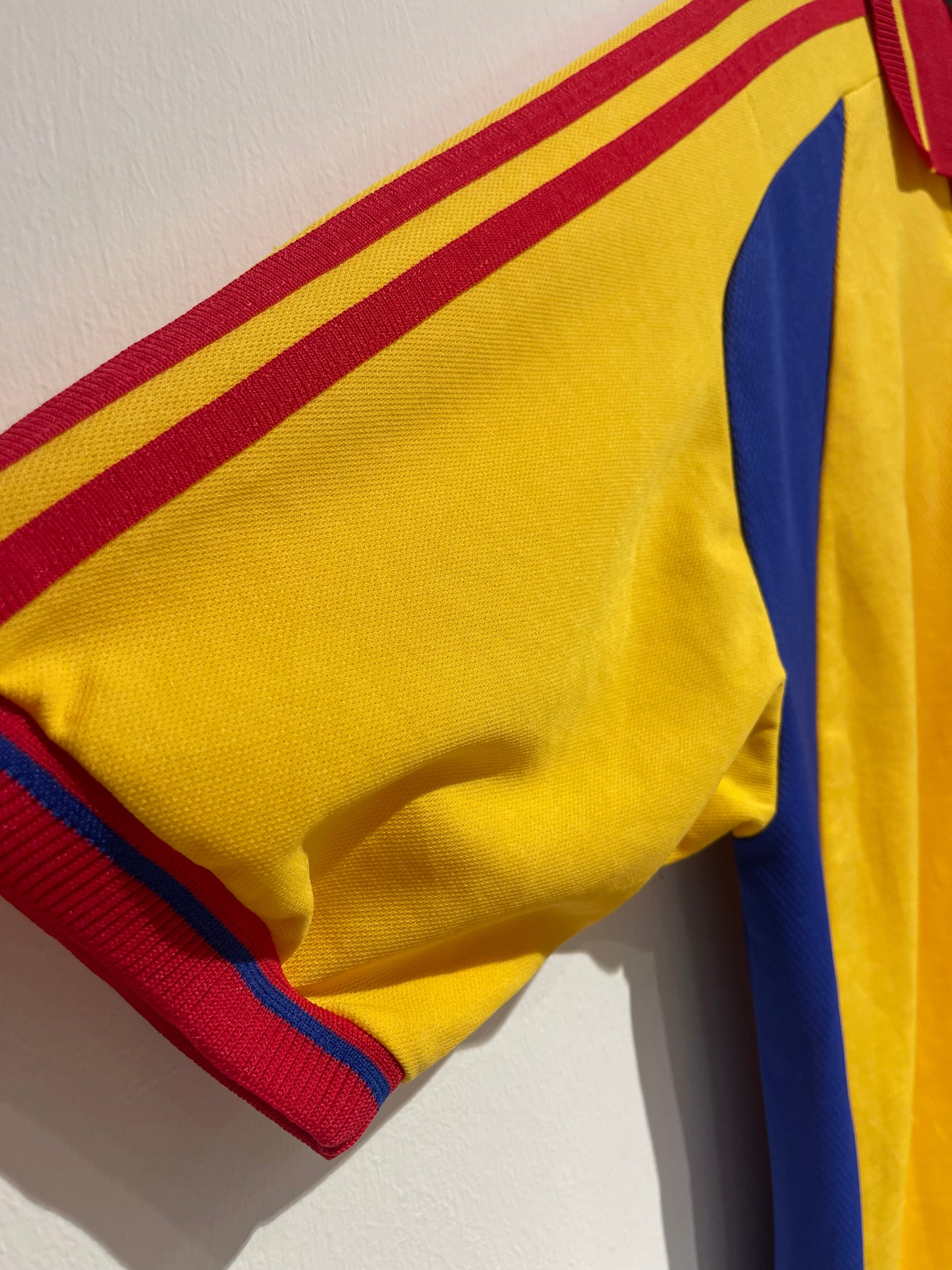 Romania 2000 Home Kit. (L)