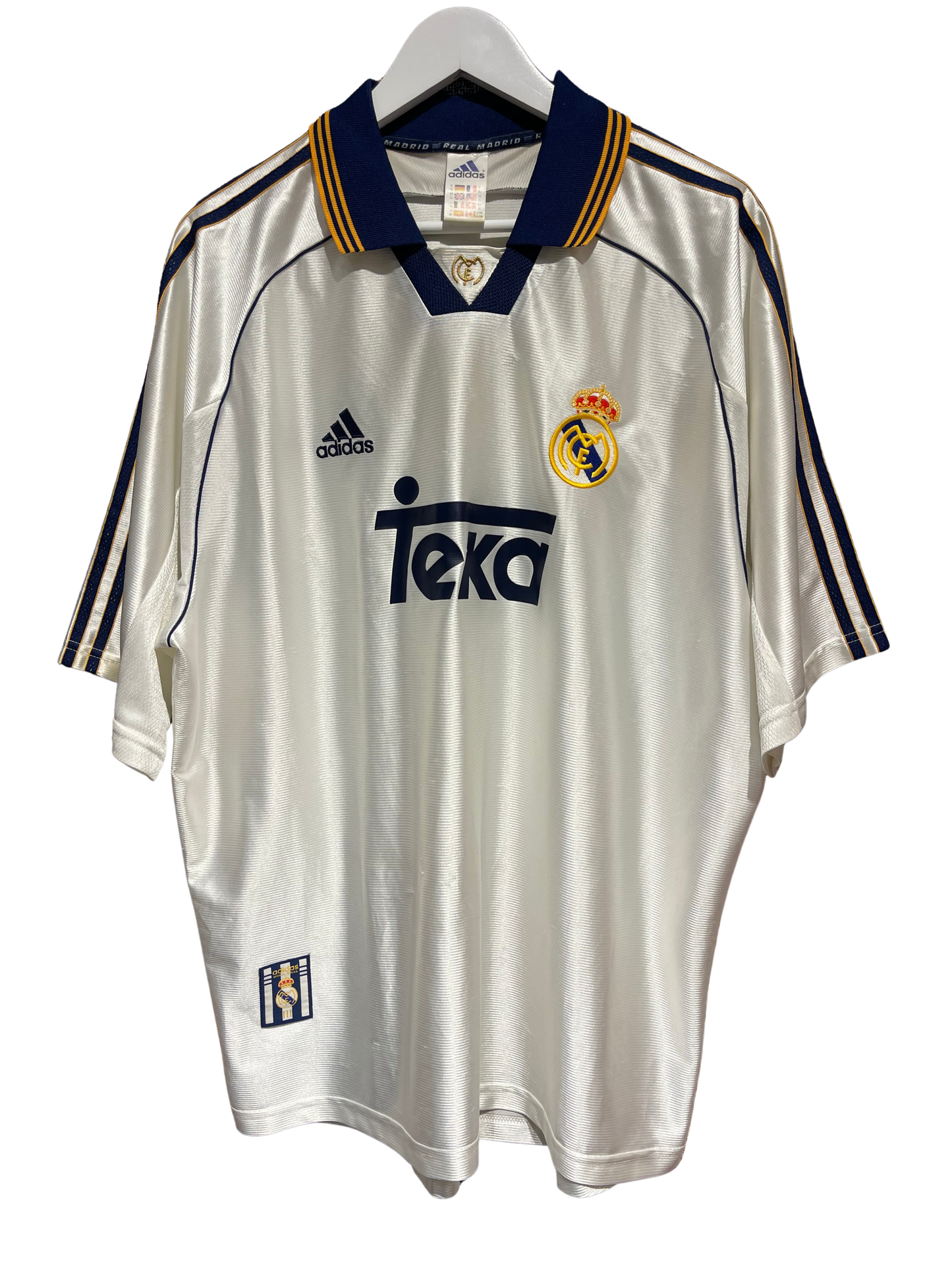 Real Madrid 1998/99 Home Kit. (XL)