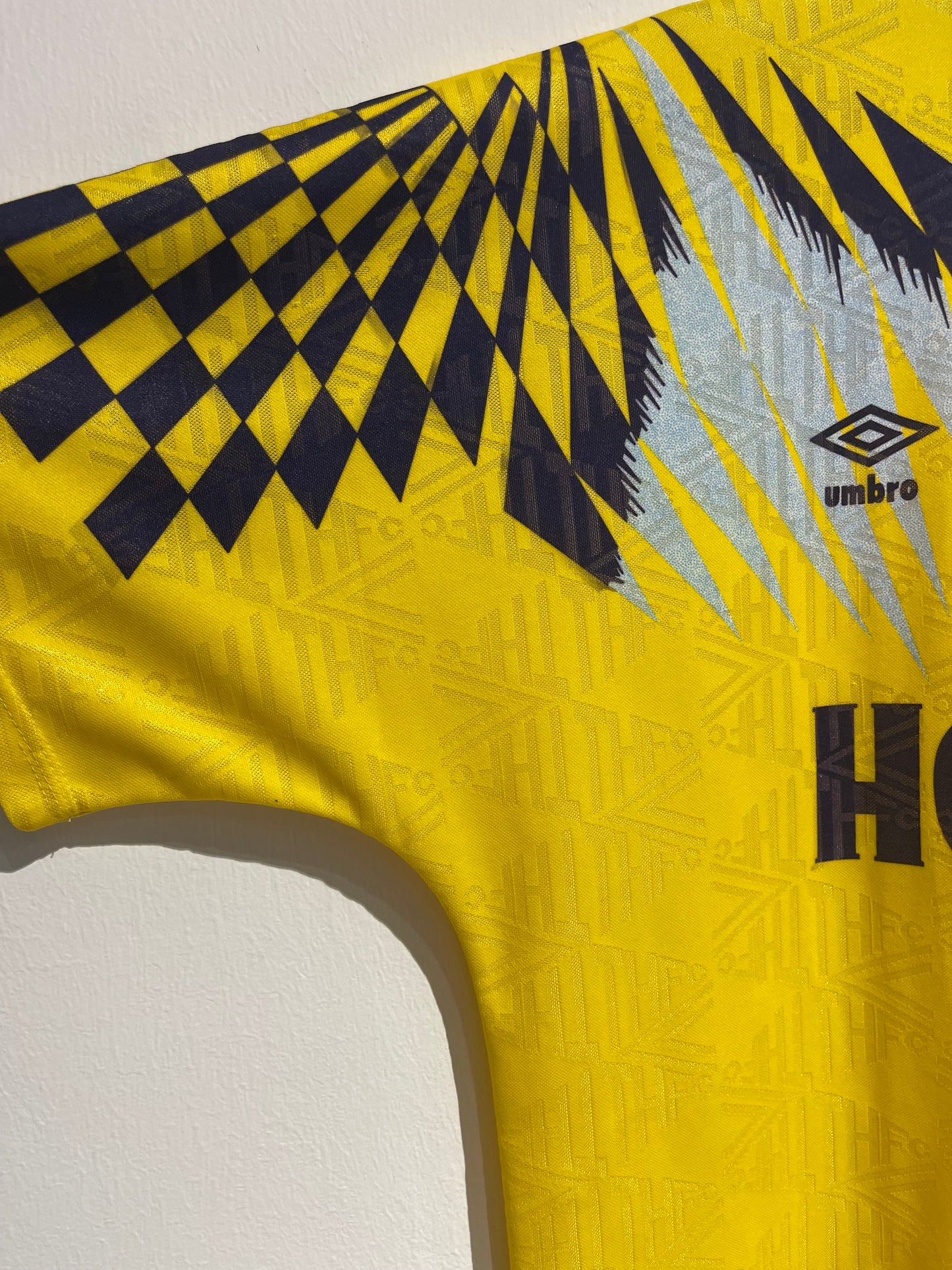 Tottenham Hotspurs 1991-95 Away Kit. (XL)