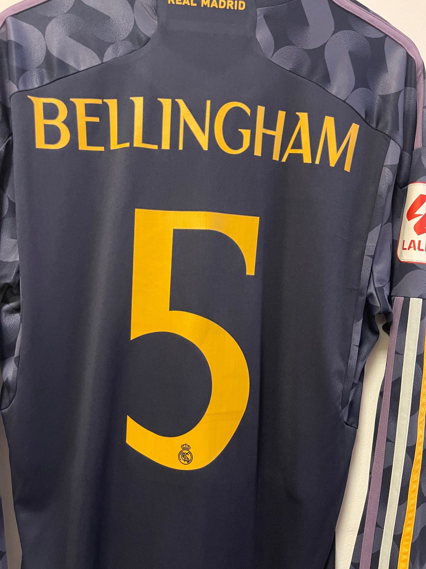Real Madrid 2023-24 Away Kit. (L) #5 Bellingham.