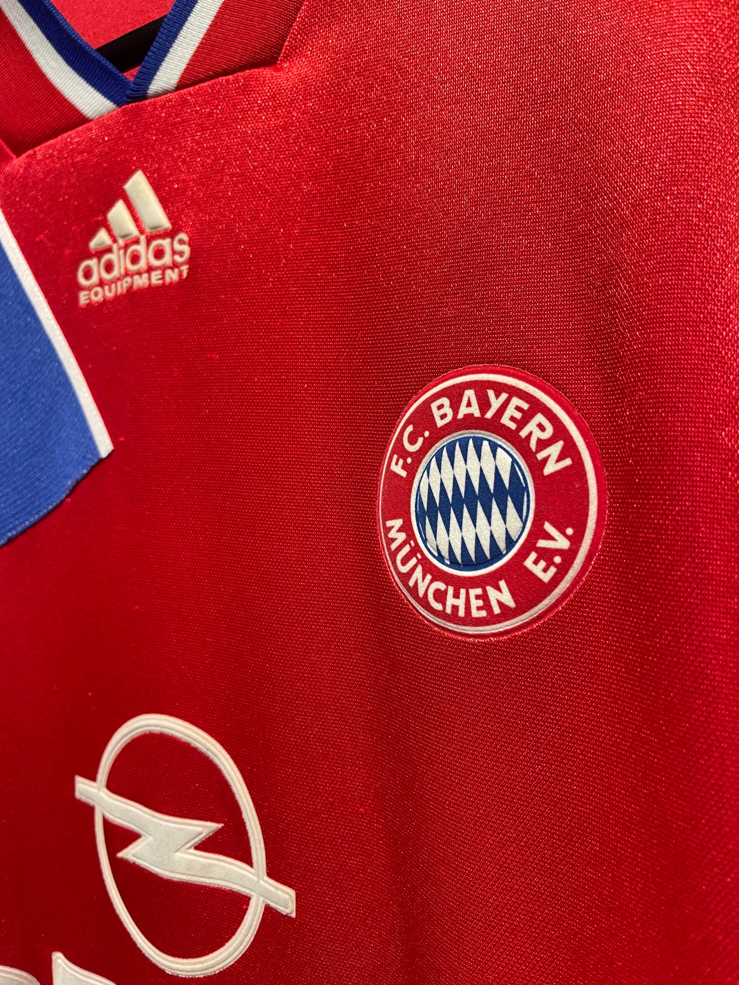 FC Bayern München 1993-95 Home Kit. #7 Scholl. (L)