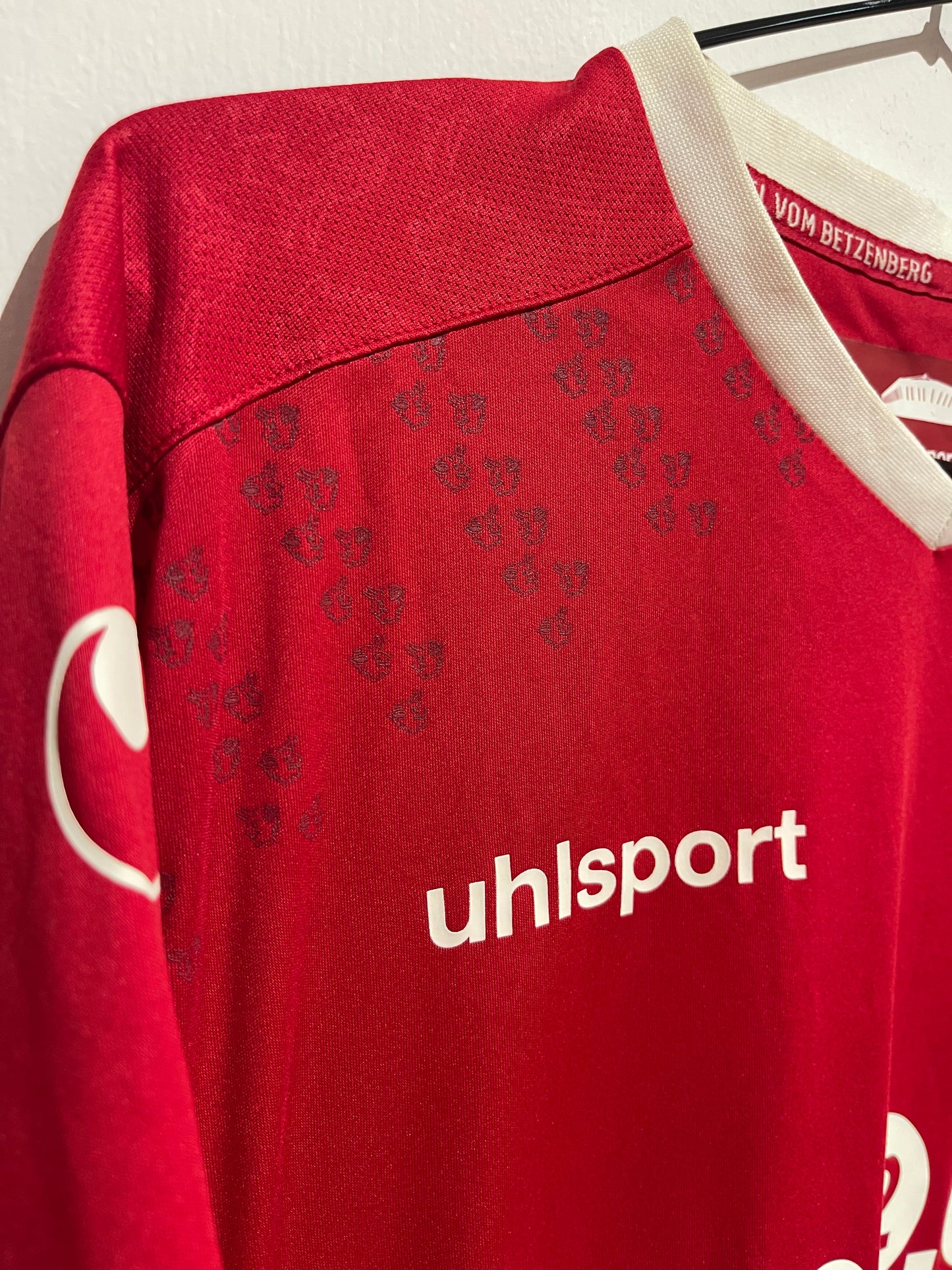 FCK Kaiserslautern 2017-18 Home Kit. (M)