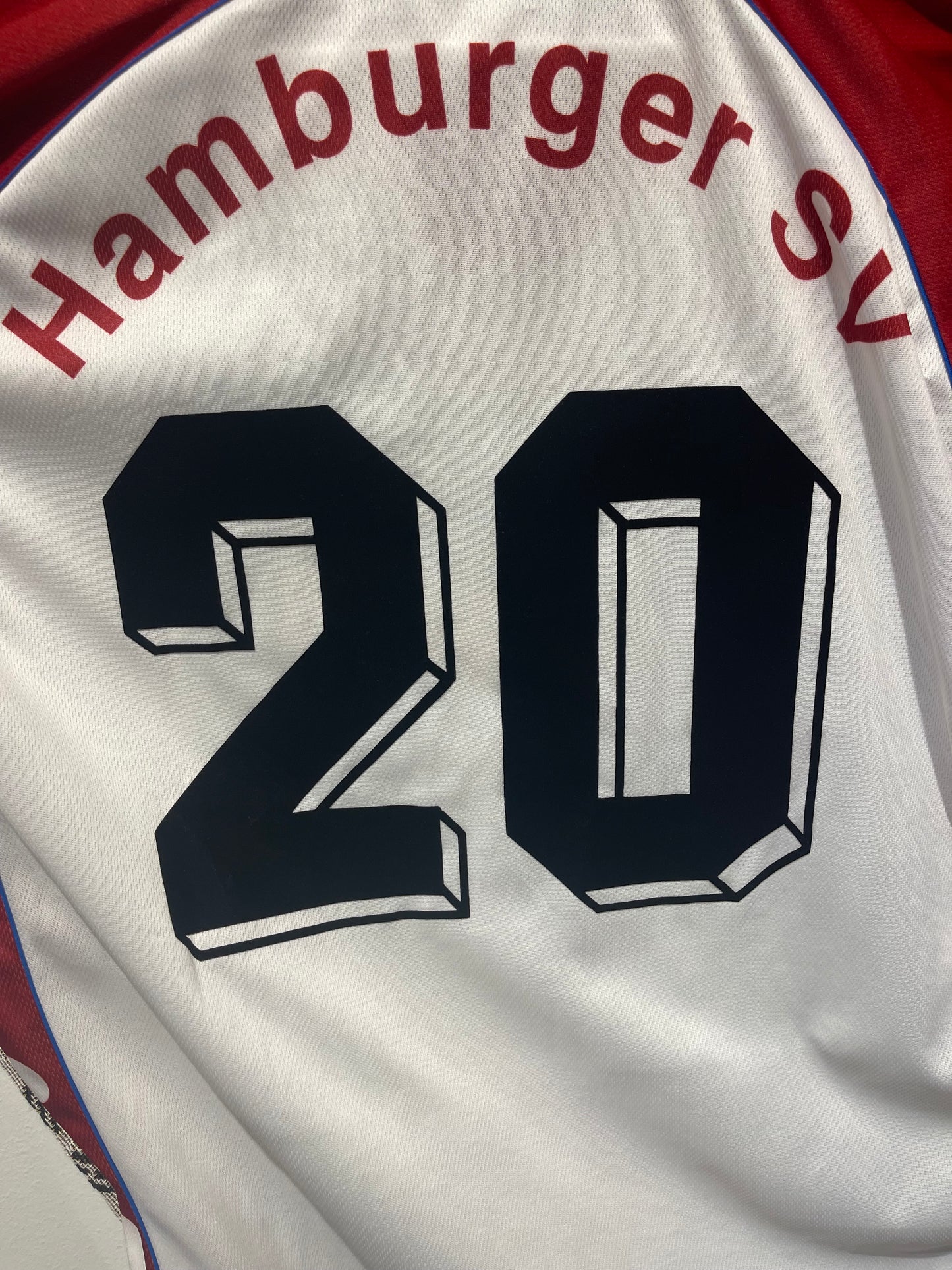Hamburger SV 2000-01 Home Kit. (L)