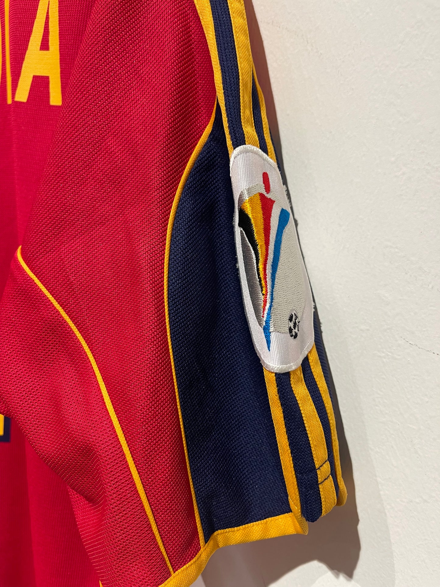 Spain 2000 Home Kit. #4 Guardiola. (M).