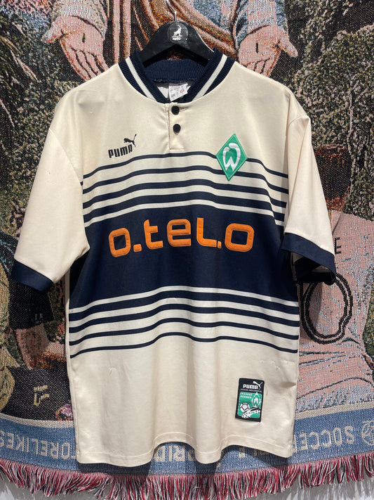 Werder Bremen 1997-98 Away Kit. (L)