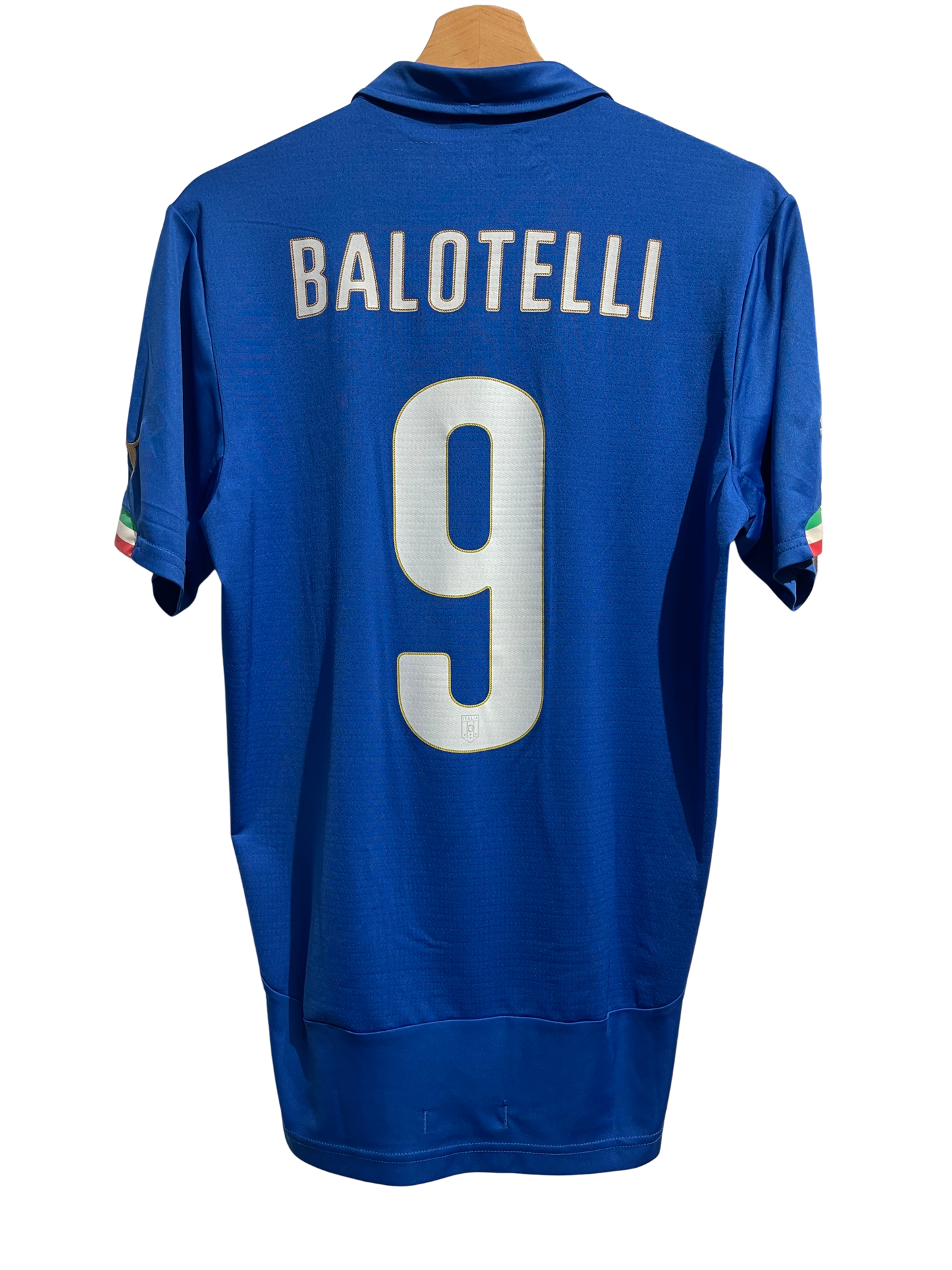 Italy 2014 Home Kit. #9 Balotelli. (M)