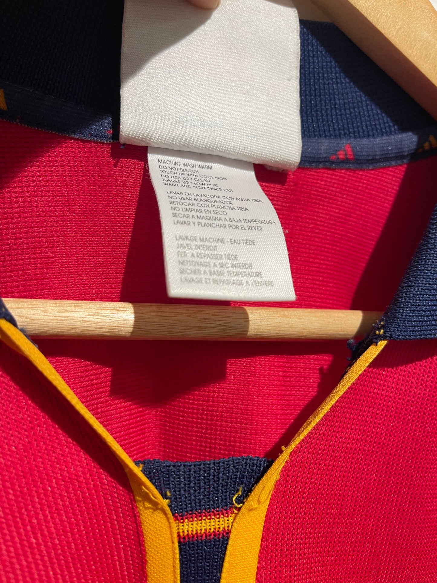 Spain 2000 Home Kit. #4 Guardiola. (M).