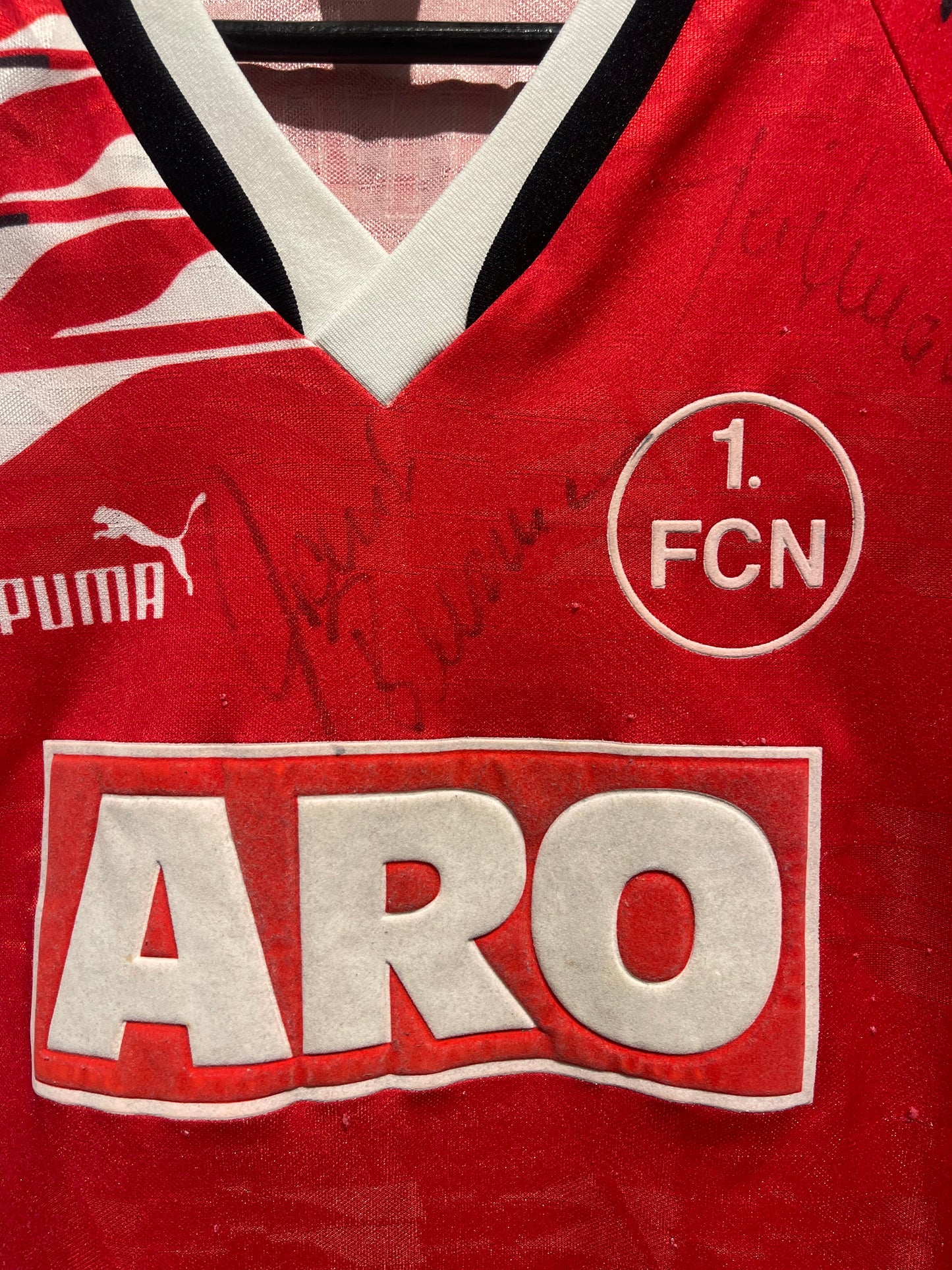 1. FC Nürnberg 1994-95 Home Kit. (M) (Signed).