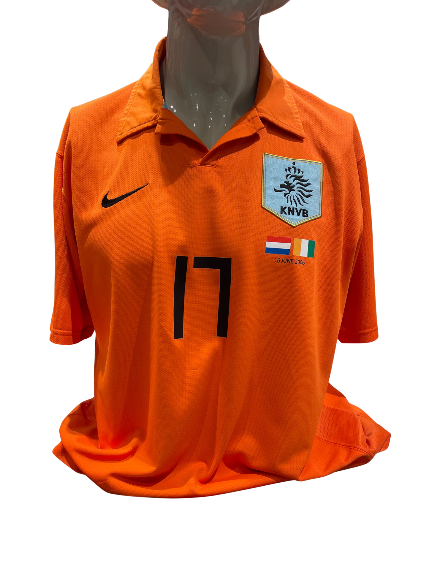Niederlande 2006 Home Kit. #17 Van Persie (L).