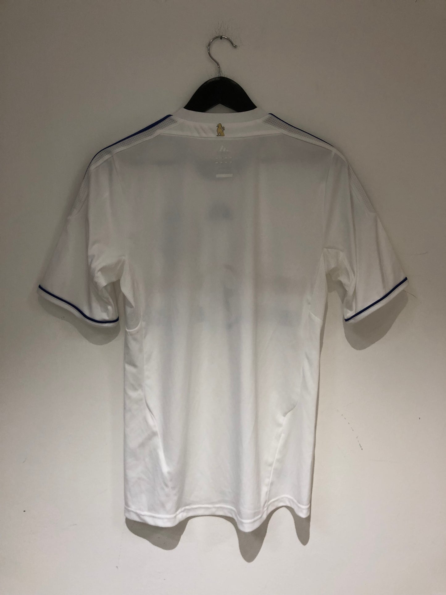 Paraguay 2011 Away Kit. (S)
