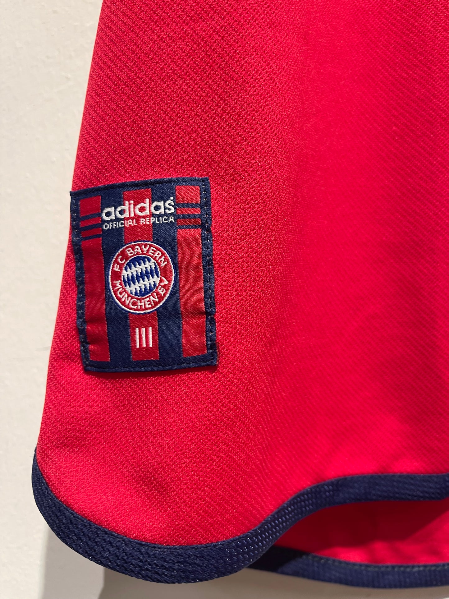 Bayern München 1999-01 Home Kit. #19 Jancker (XL).