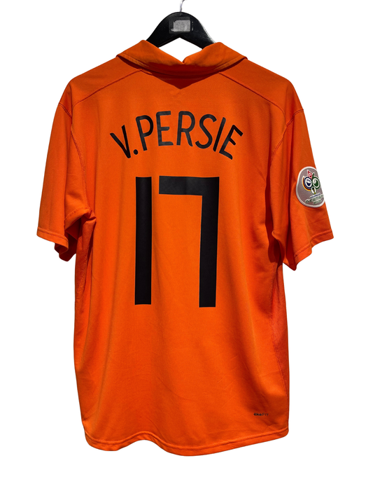 Niederlande 2006 Home Kit. #17 Van Persie (L).