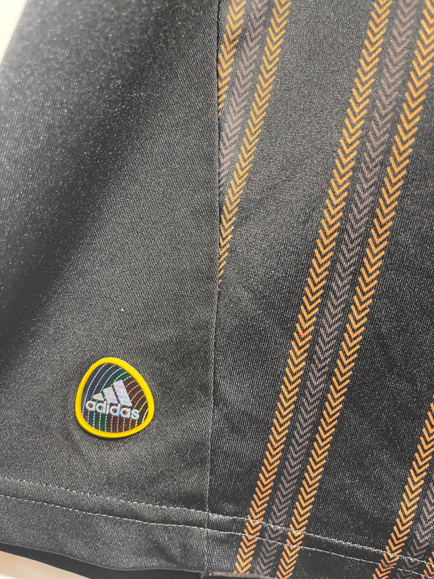 Chelsea FC 2010-11 Away Kit. (L)