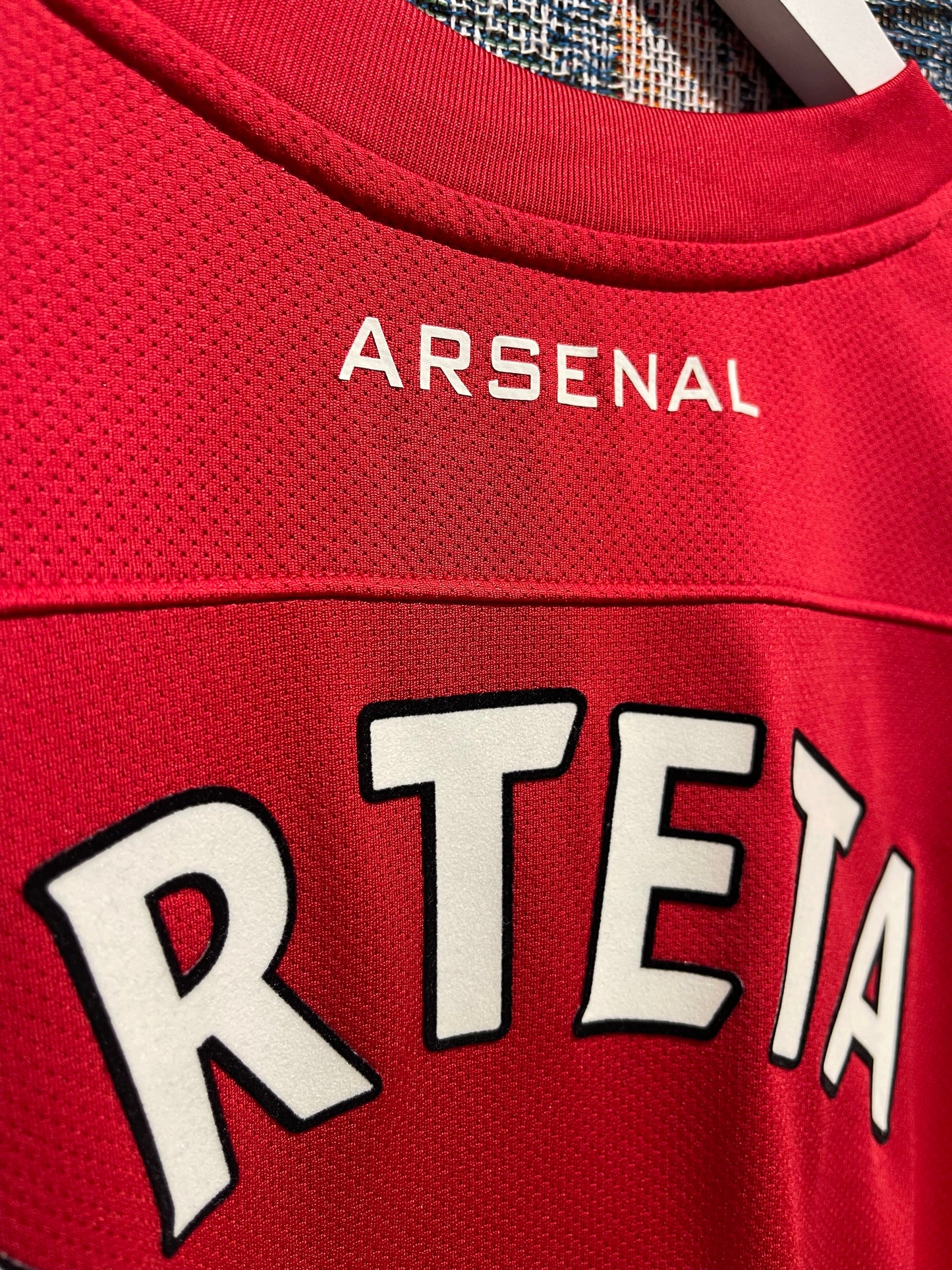 Arsenal 2011/12 Home Kit. #8 Arteta. (M)