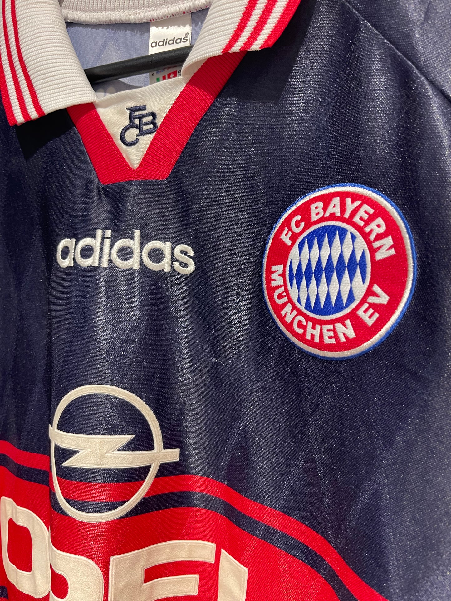 1997-1999 FC Bayern Munich Home Kit. Opel Sponsor (XL)
