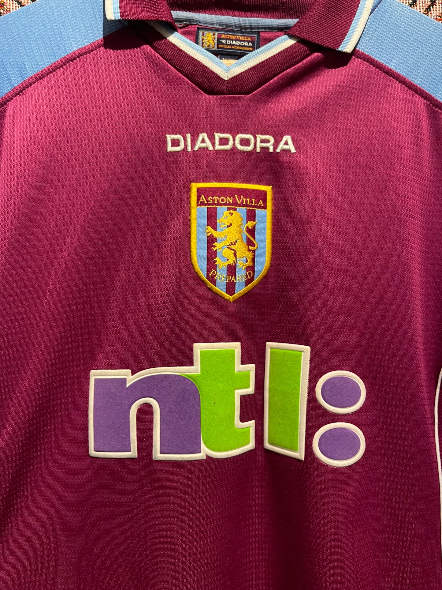 Aston Villa 2000-01 Home Kit. (M).