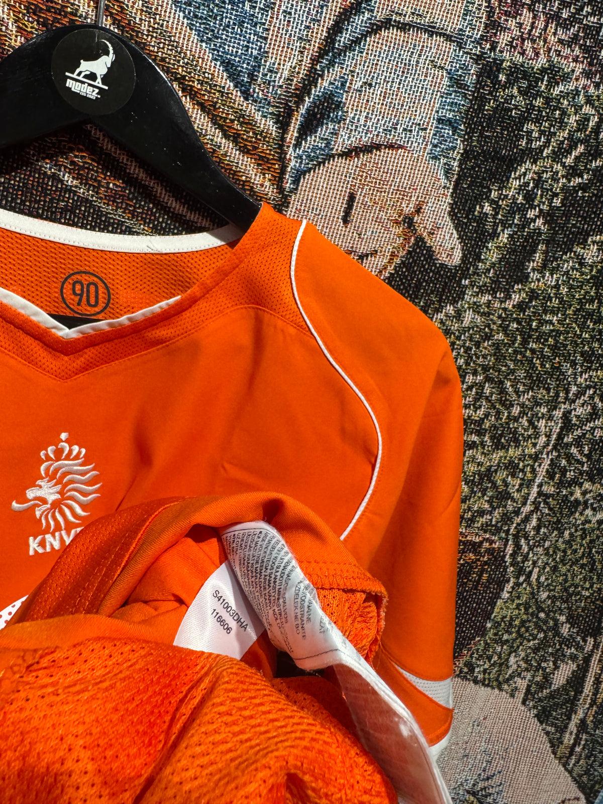 Holland 2004-05 Home Kit. (S) #10 R. Van Nistelrooy.