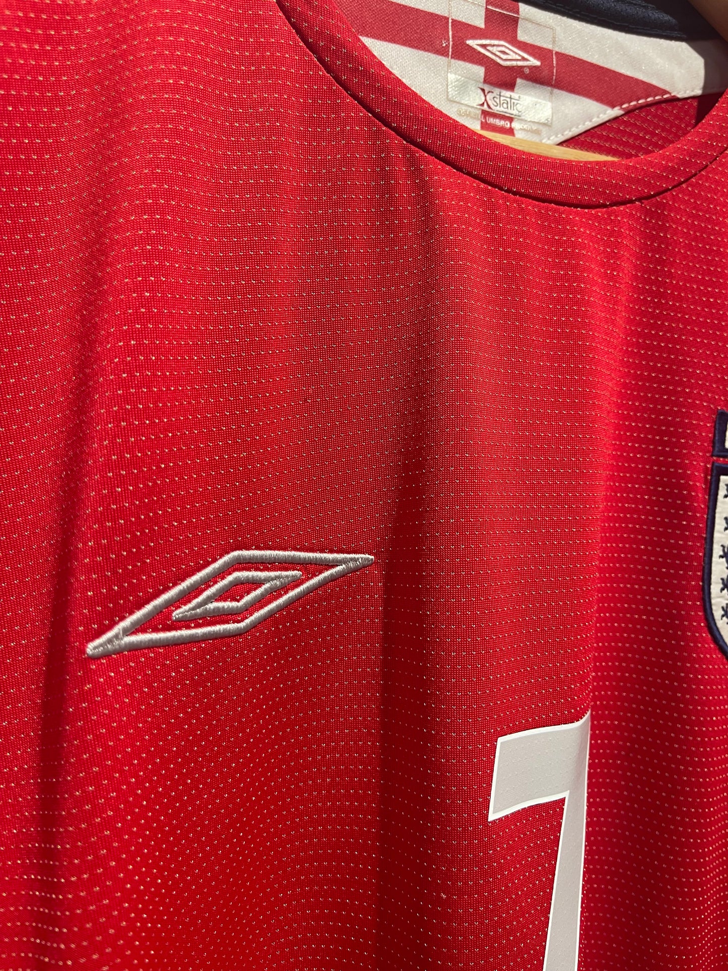 England 2004 Away Kit. (L) #7 Beckham.