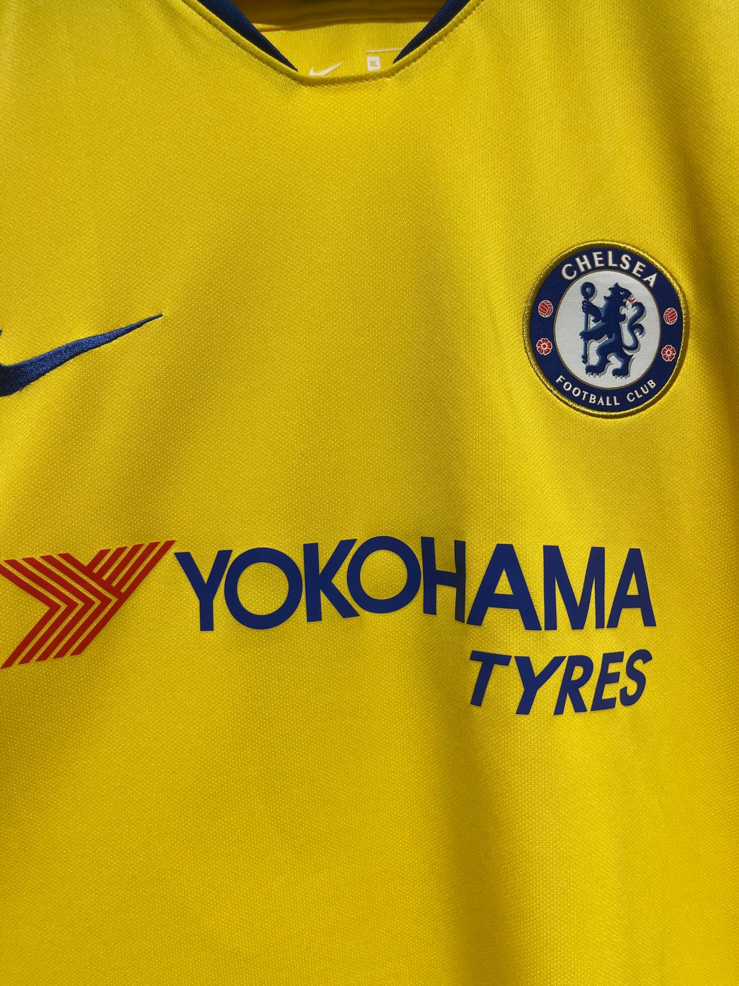 Chelsea FC 2018-19 Away Kit. #10 Hazard (XL)