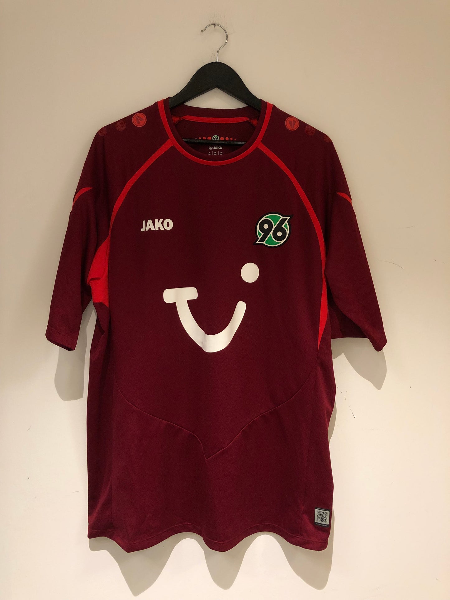 Hannover 96 2013-14 Home Kit. (3XL)