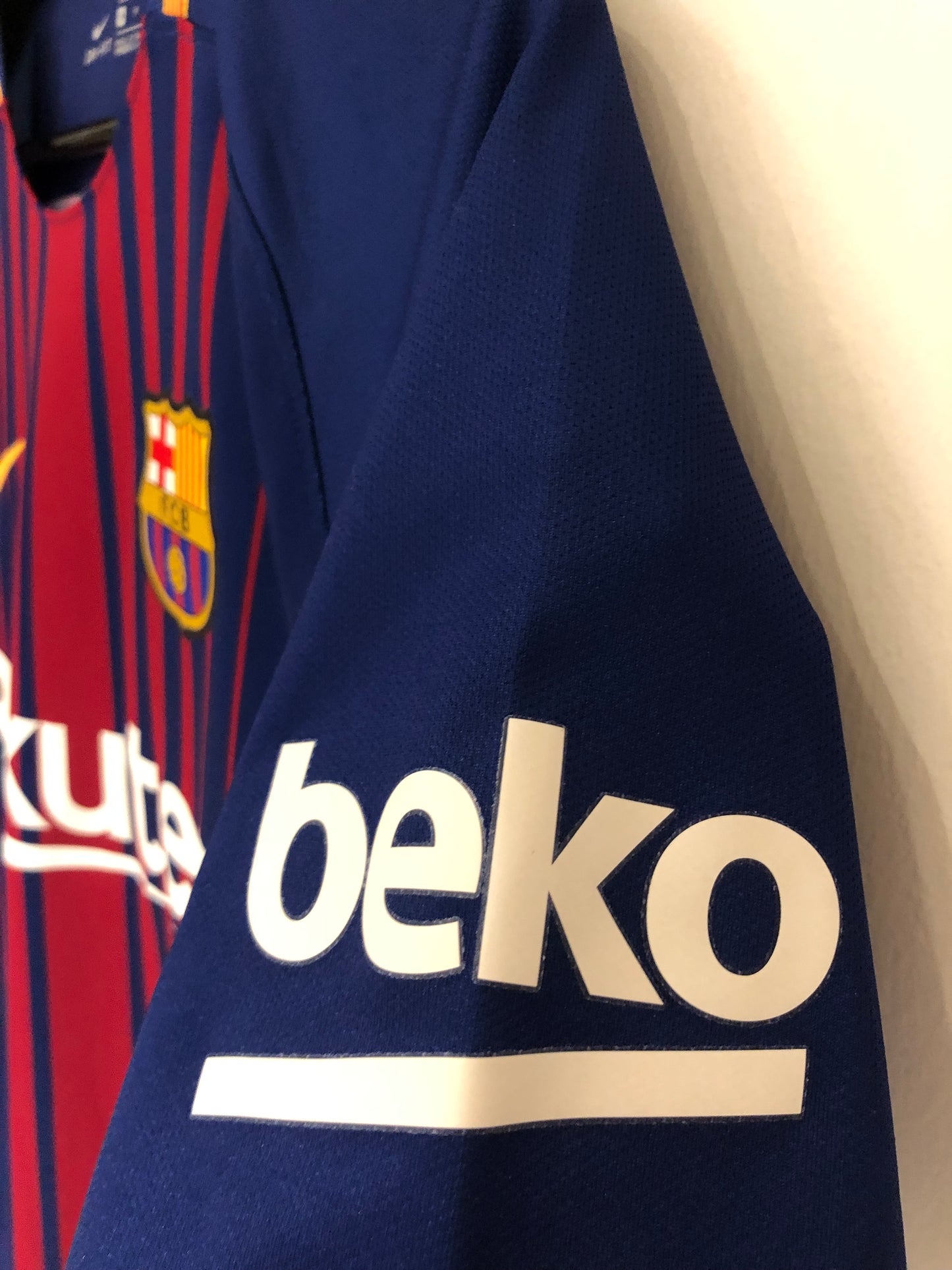 FC Barcelona 2017-18 Home Kit. (M)