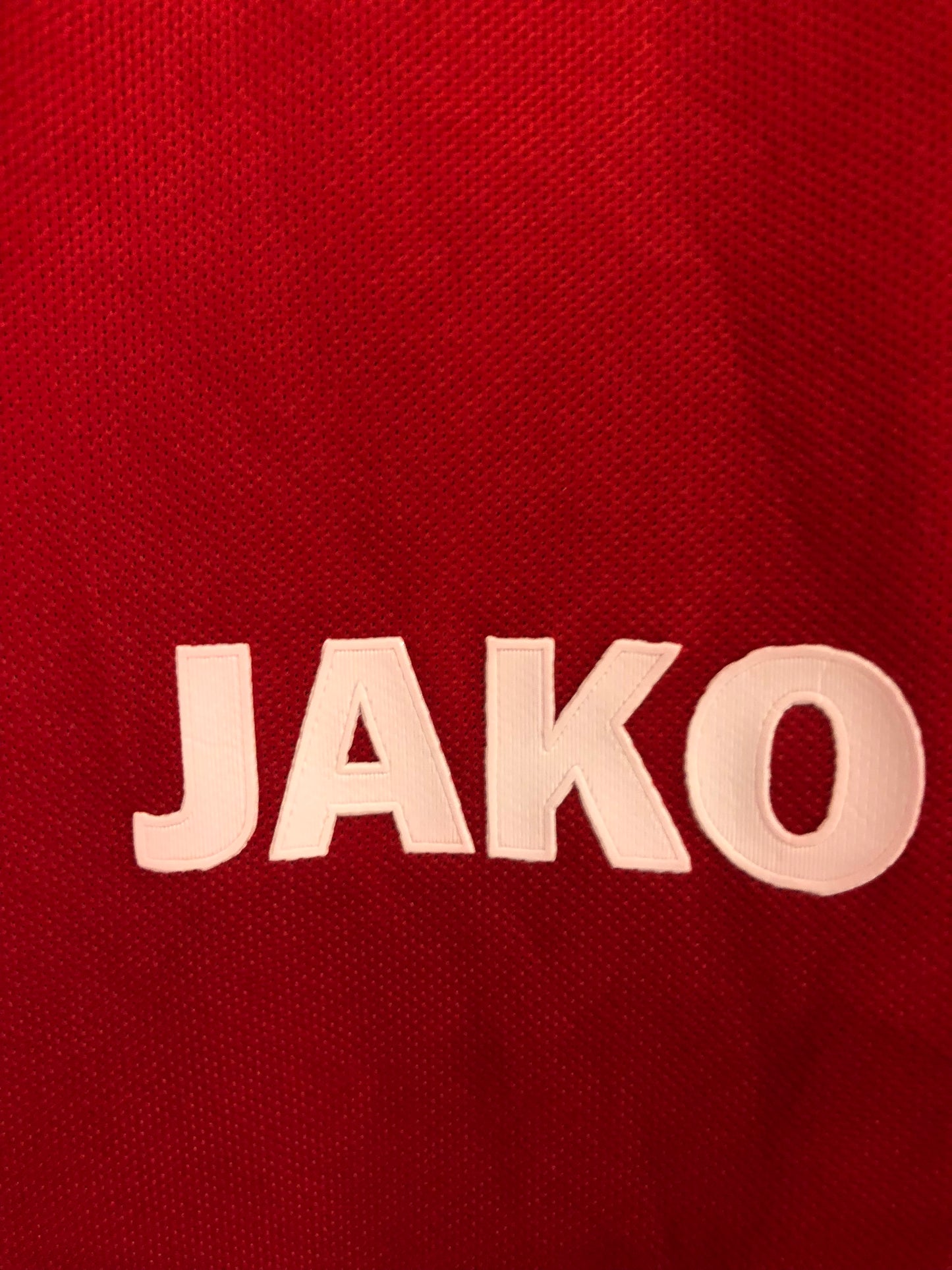 Würzburger Kickers 2017-18 Home Kit. Signed #4 Nikolau (L)