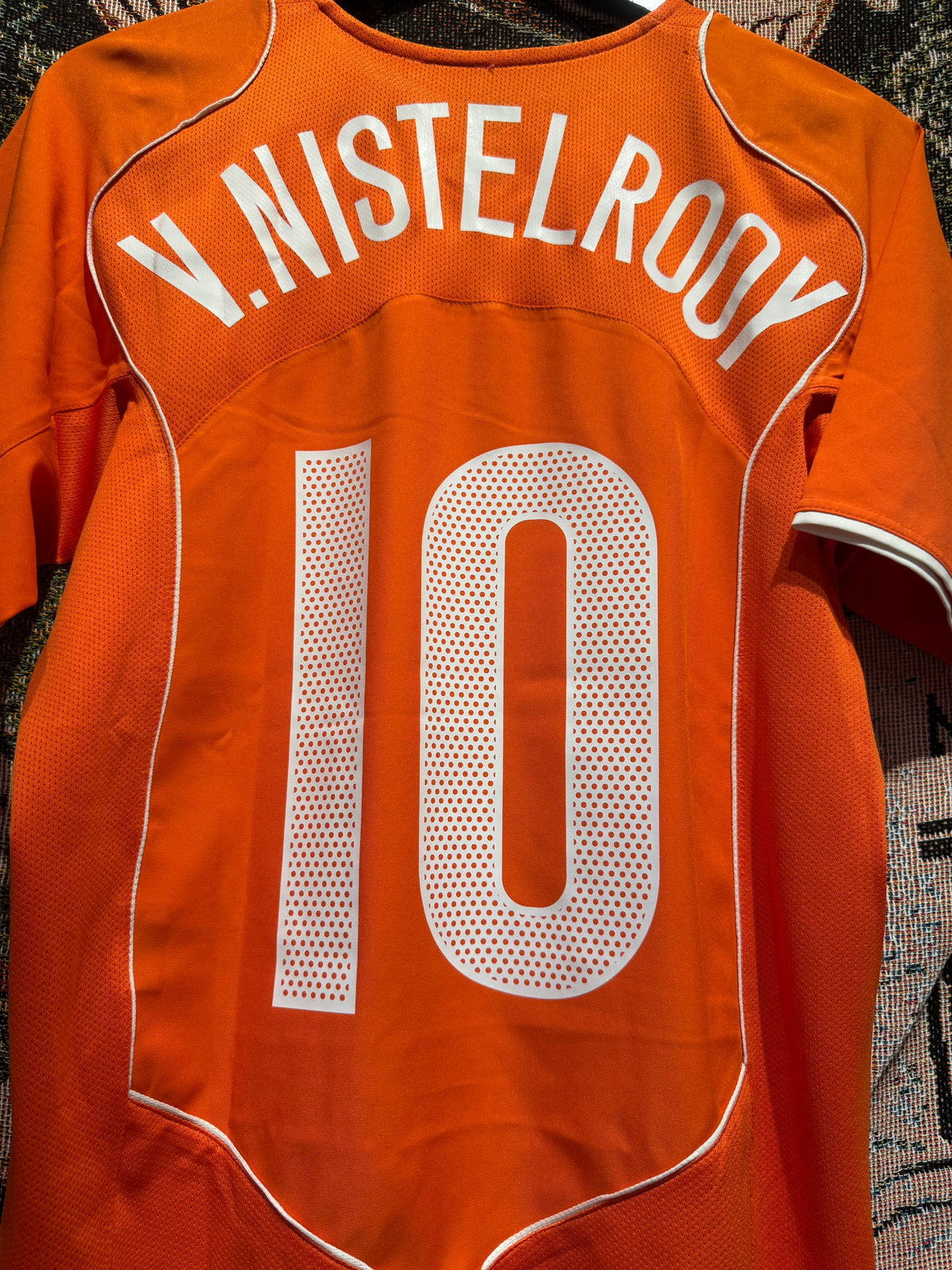 Holland 2004-05 Home Kit. (S) #10 R. Van Nistelrooy.