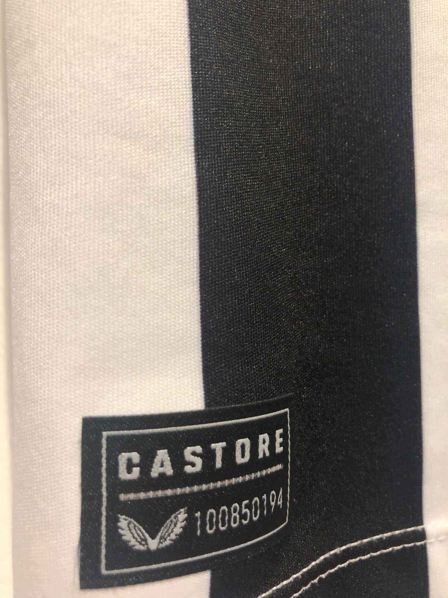 Newcastle United 2022-23 Home Kit. #2 Trippier (M)